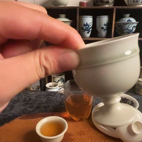 耿***薯柴窑青黄釉高足杯杯