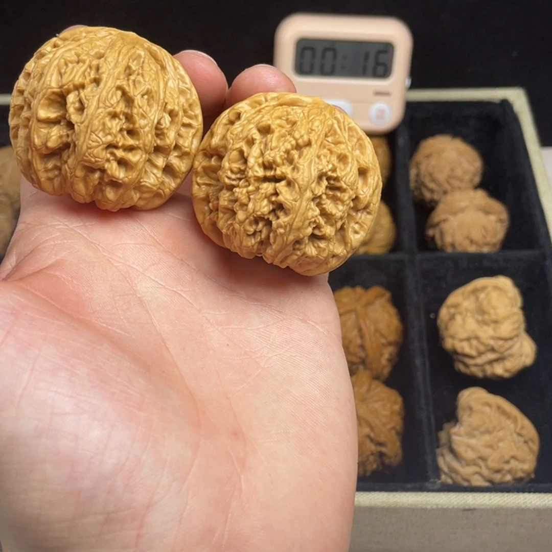 文玩核桃吊坠哈哈哈哈哈哈哈哈红杰