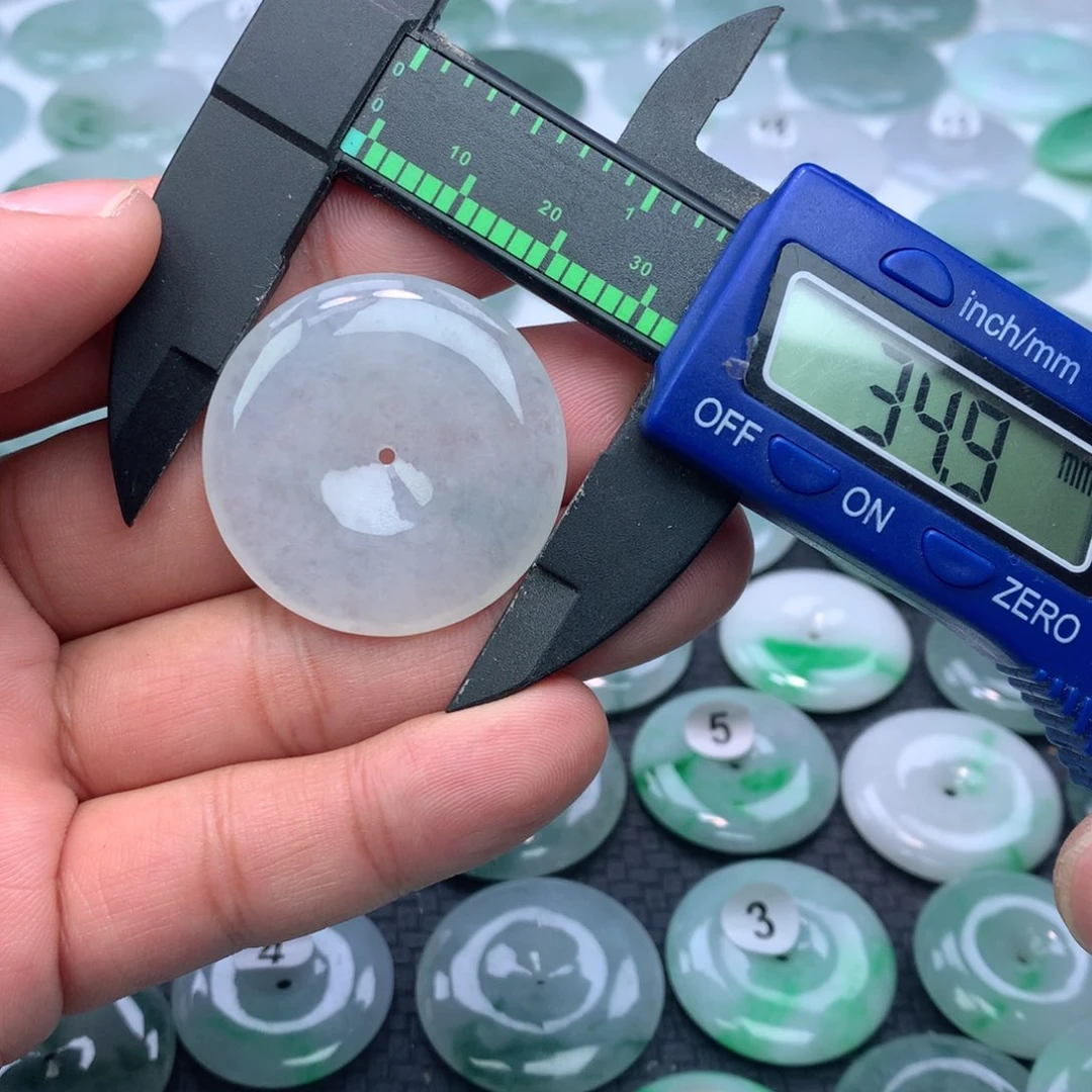 翡翠颈饰未镶嵌缅甸天然A货翡翠