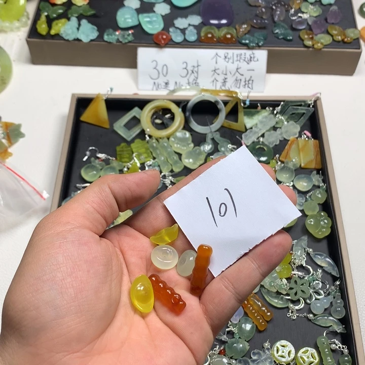 八***美蛇纹石玉合金耳钉