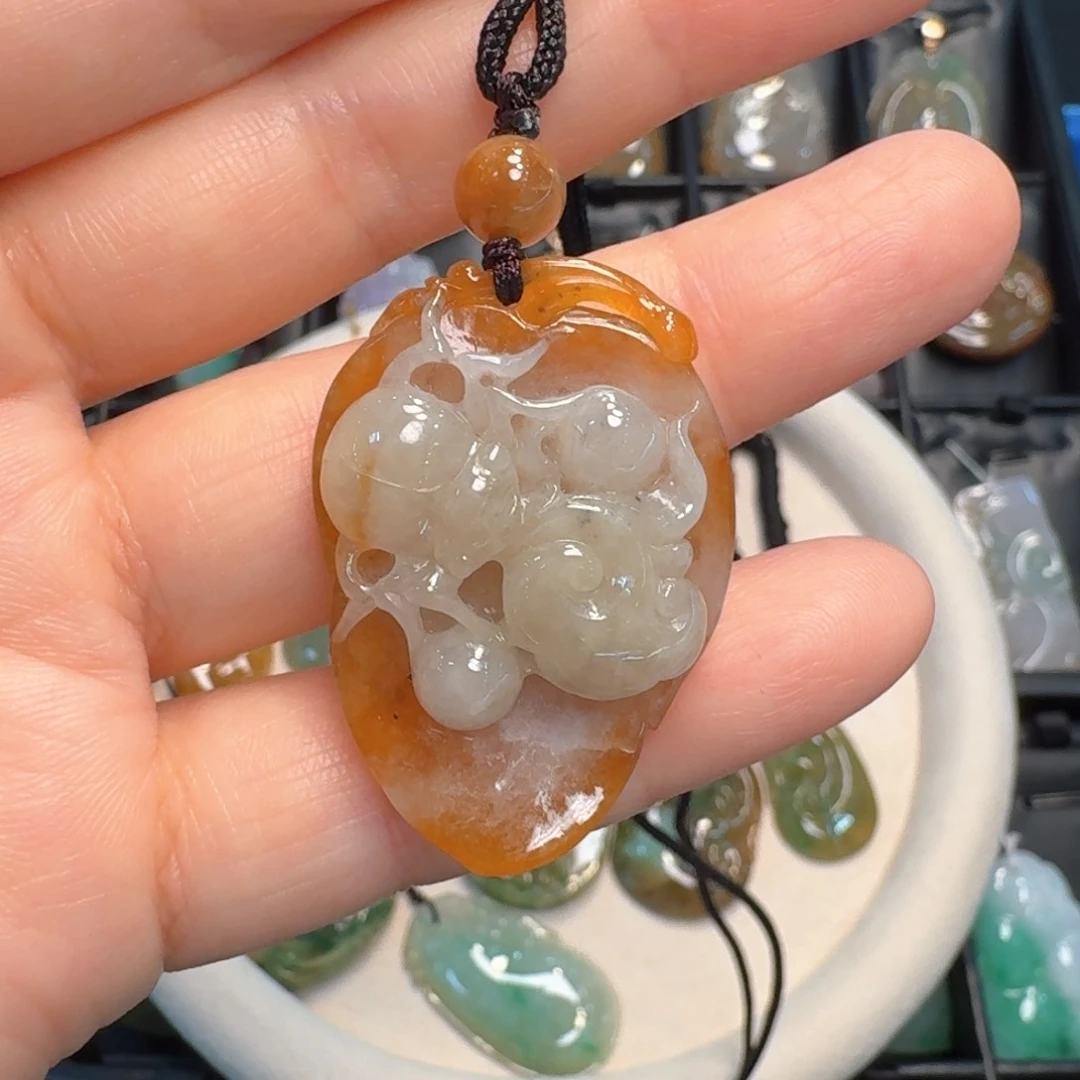 翡翠未镶嵌吊坠(不含链)蝙蝠