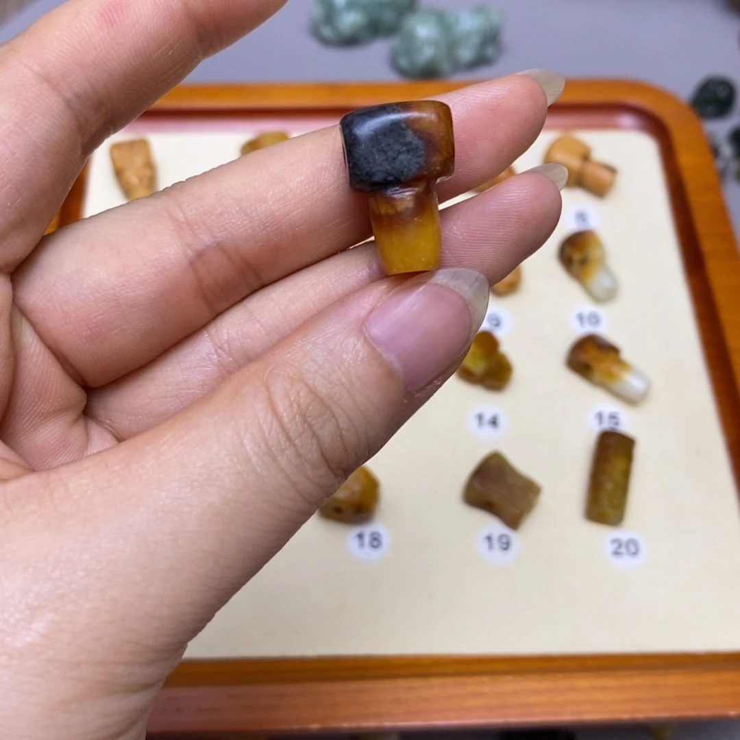 蛇纹石玉合金配饰昆****羊