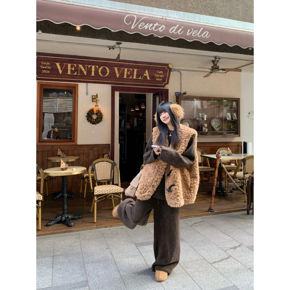 牛角扣慵懒加厚毛毛马甲长袖针织毛衣休闲长裤女2025秋冬新款套装