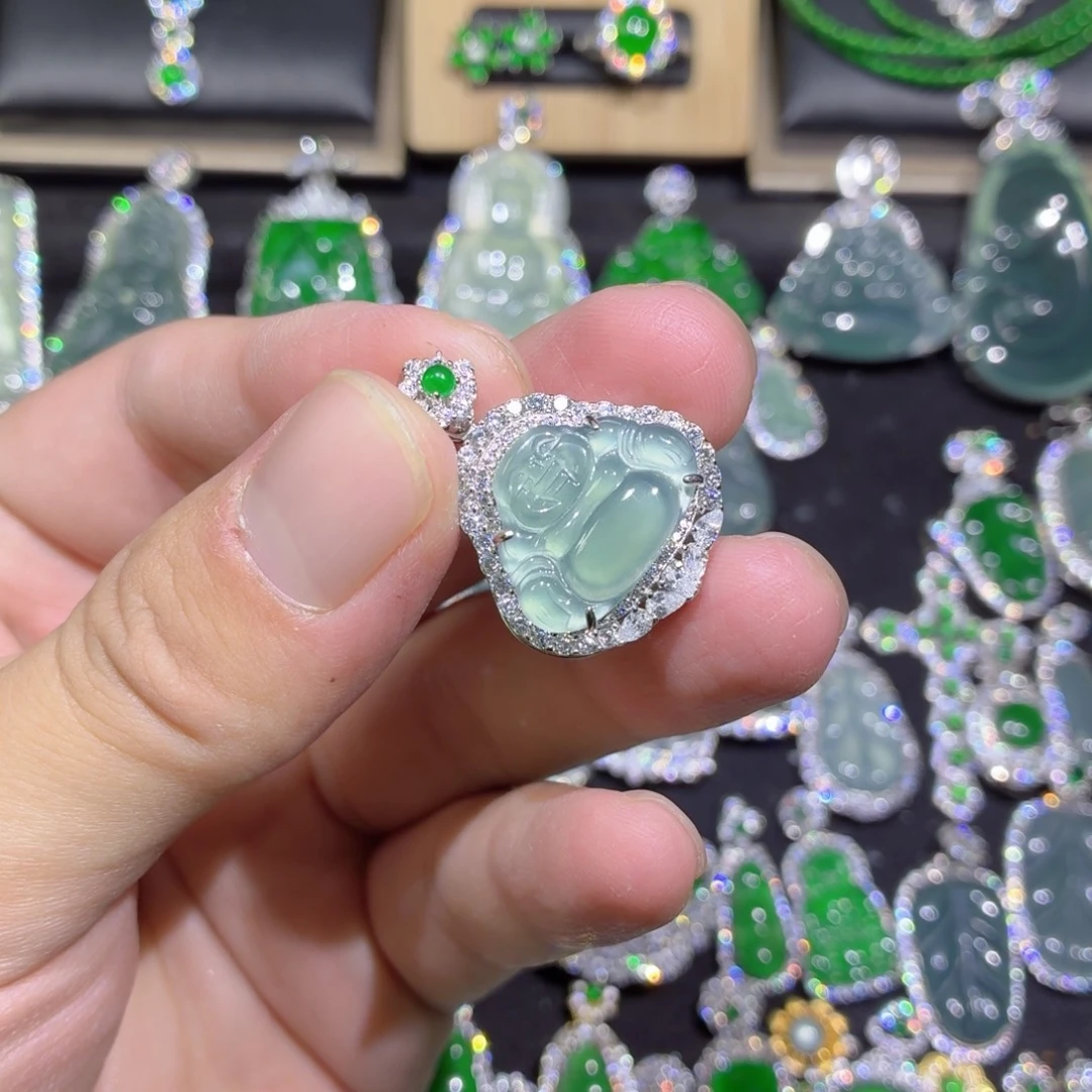 翡翠银S925镶嵌吊坠(赠链)