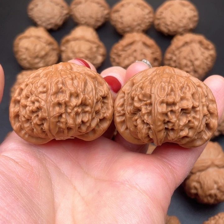 吊坠文玩核桃宫灯狮子头