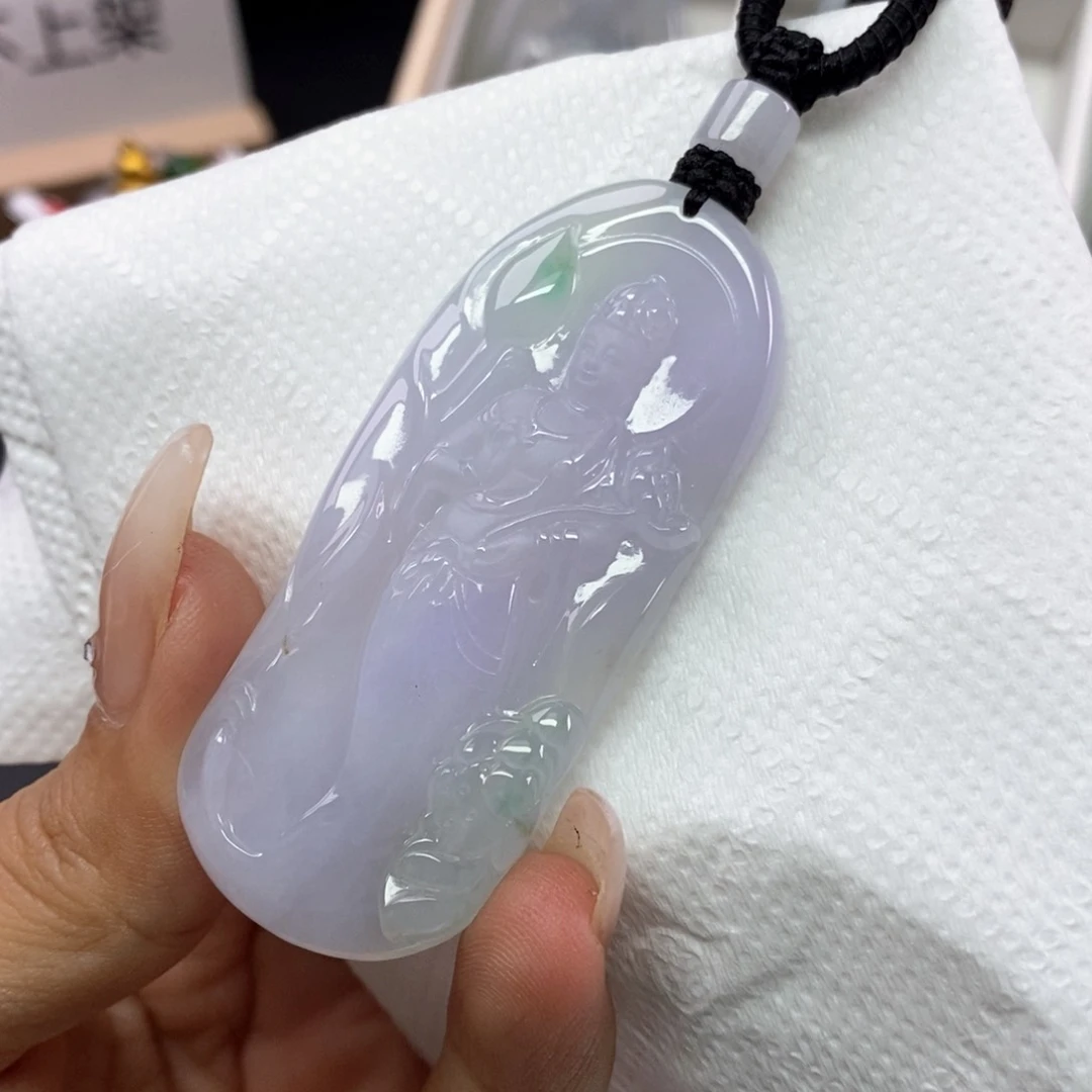 翡翠挂件未镶嵌翡翠