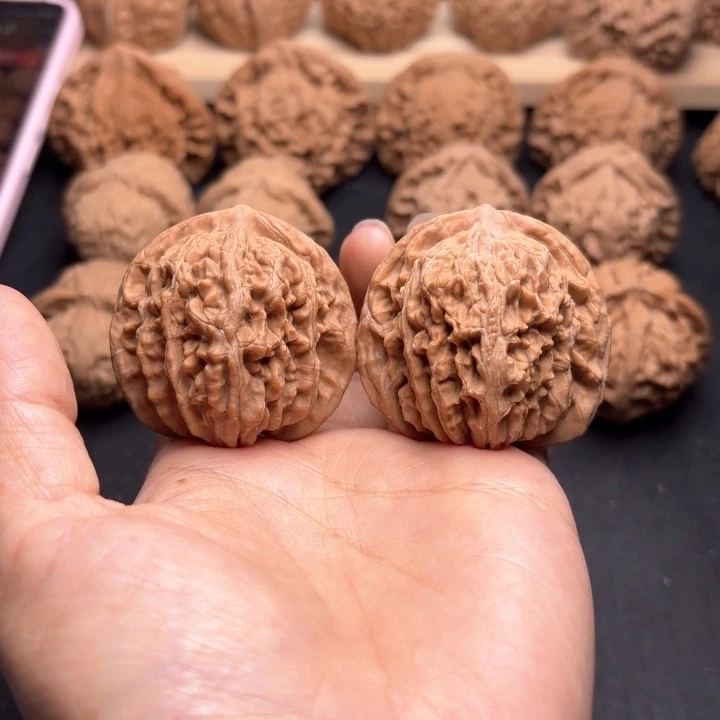 尧***研文玩核桃把件43四座楼kz45.7