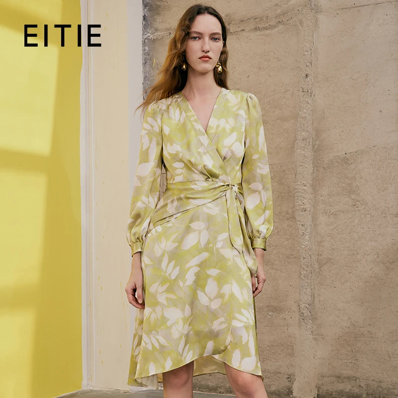爱特爱EITIE春季新款印花时尚气质系带V领显瘦连衣裙7307029