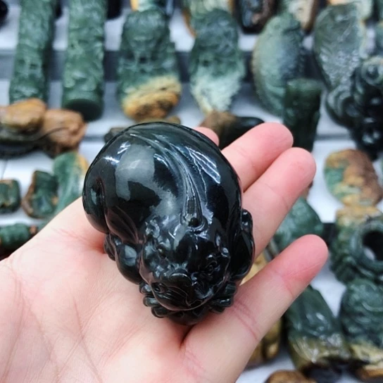 未镶嵌和田玉把件