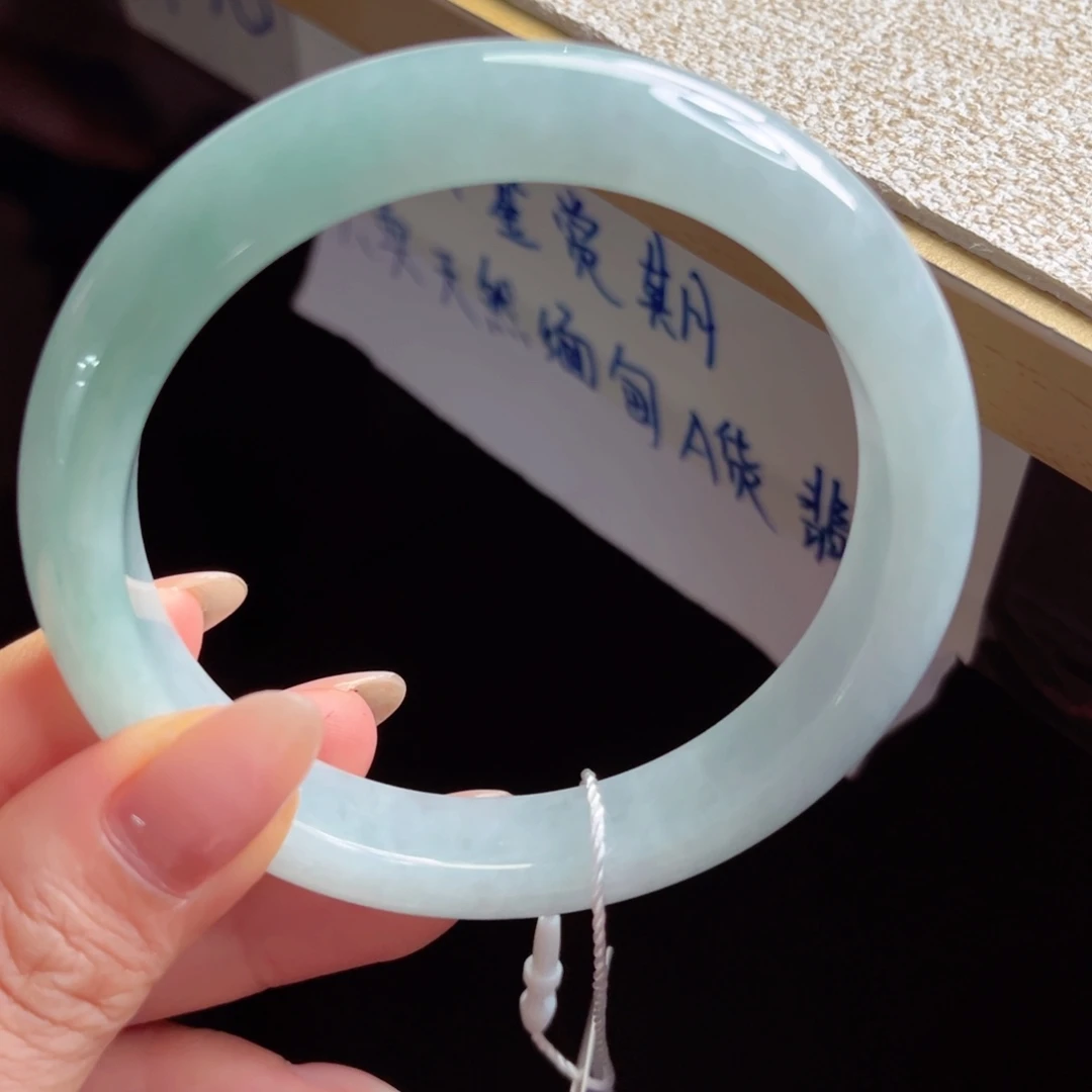 翡翠未镶嵌手镯手镯