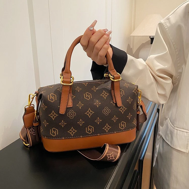 气质轻奢时尚百搭印花波士顿单肩斜跨肩包经典