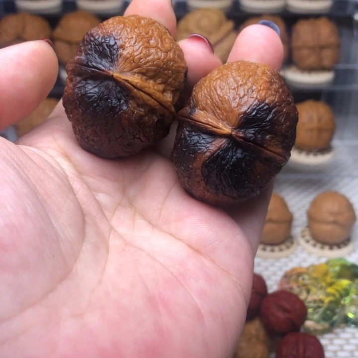 把件文玩核桃45熊猫彩41尺