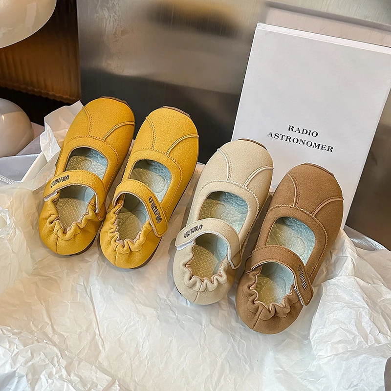 ABC女童皮鞋2025新款春秋单鞋复古韩版女孩公主鞋黄色豆豆鞋时尚