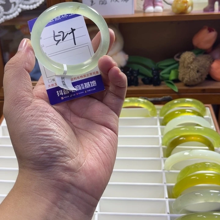 蛇纹石玉未镶嵌手镯315