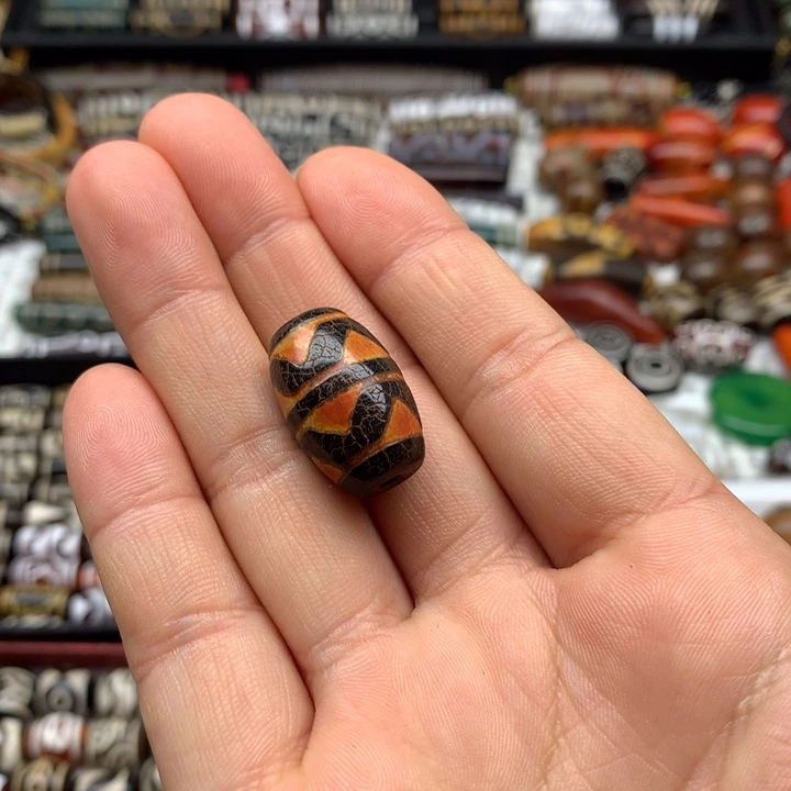 玛瑙/玉髓未镶嵌吊坠(赠链)