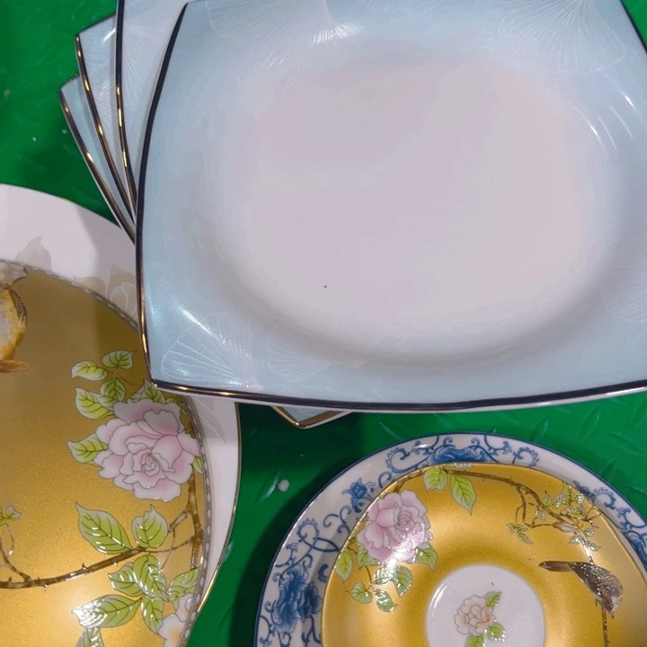瓷片八寸方盘四个微瑕