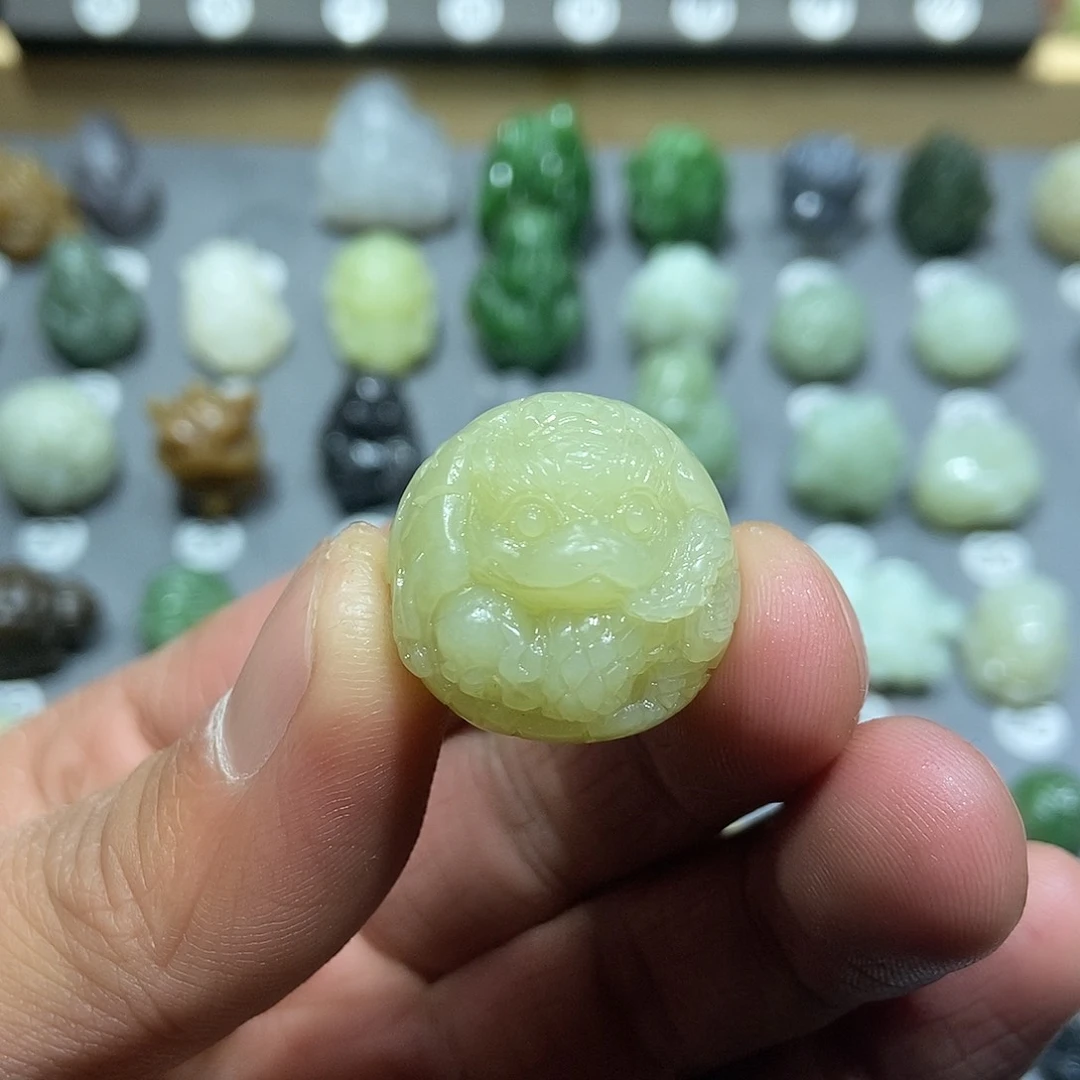 和田玉颈饰未镶嵌萌****定制