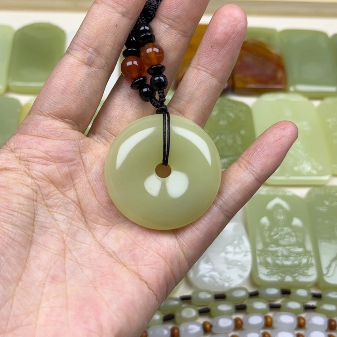 男女同款翠色平安扣