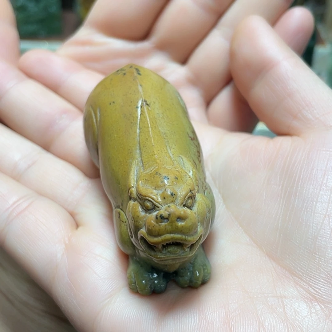 【闪购商品】未镶嵌岫岩河磨玉（透闪石质玉）挂件凡*