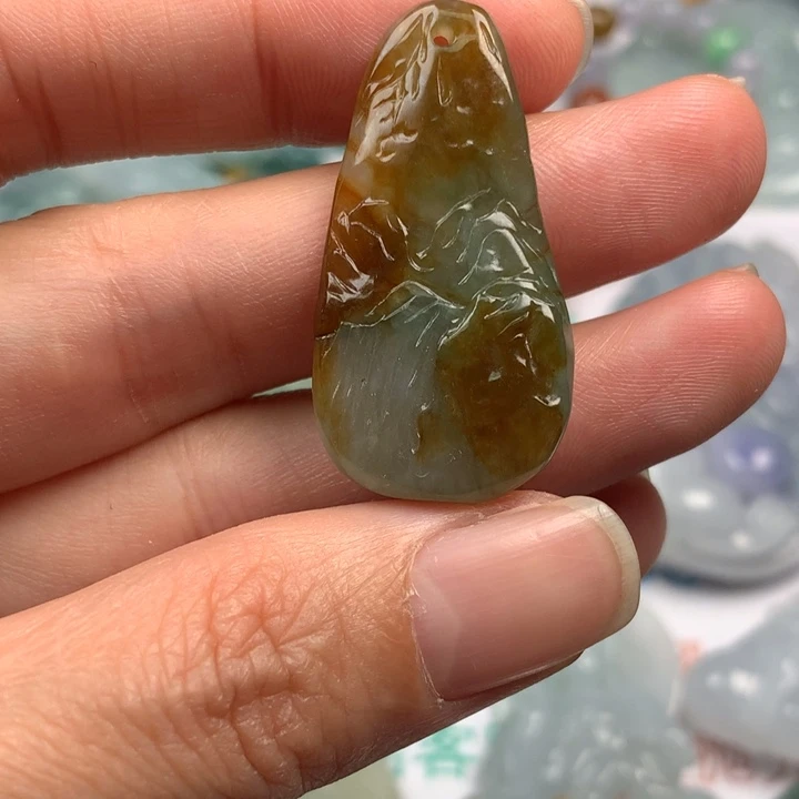 翡翠未镶嵌颈饰翡翠