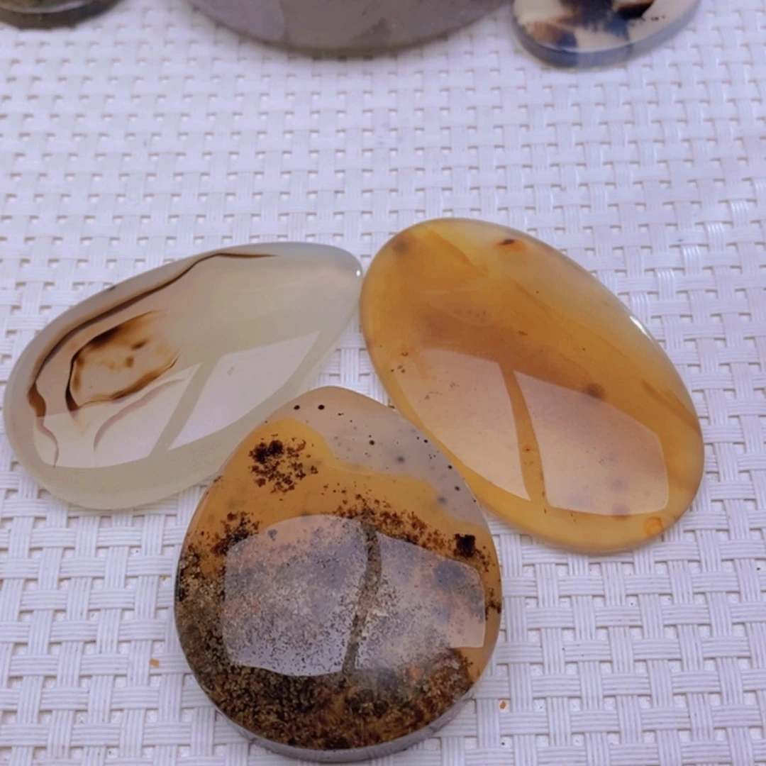 玛瑙/玉髓颈饰未镶嵌丫**?