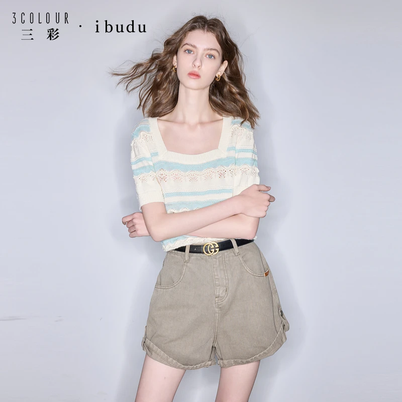 三彩ibudu2025夏季新款镂空钩花方领短袖针织衫修身短款条纹女