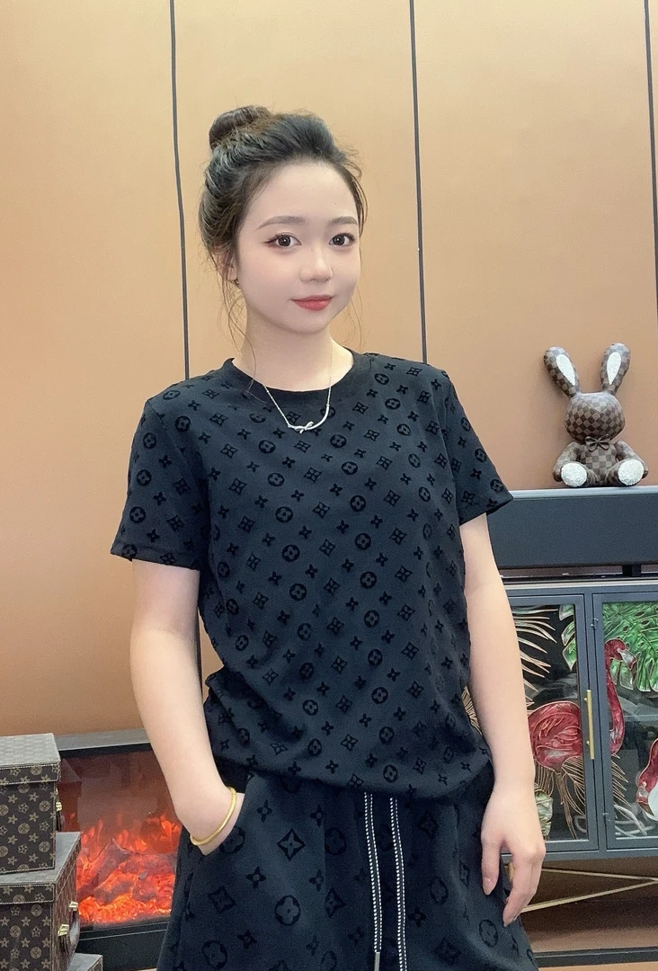 詹詹推荐【青春花纹植绒】时尚植绒工艺上衣休闲百搭短袖气质花纹