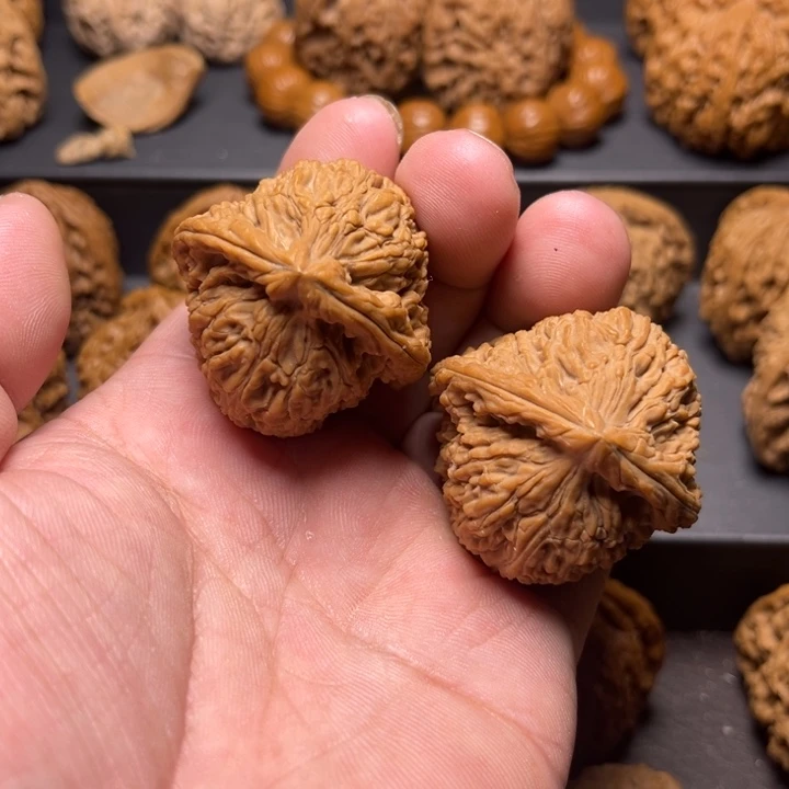 核桃手串/手链暴****?南疆石39