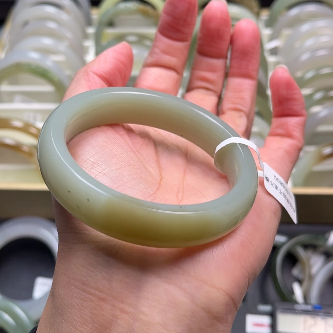 和田玉未镶嵌手镯56.5圈