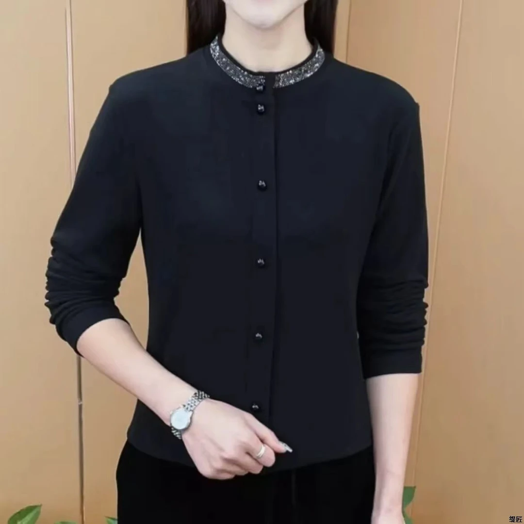 02新款时尚烫钻精致圆领纯色设计感气质显瘦上衣