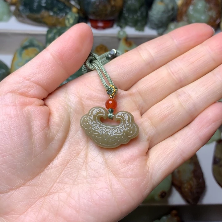 和田玉吊坠未镶嵌