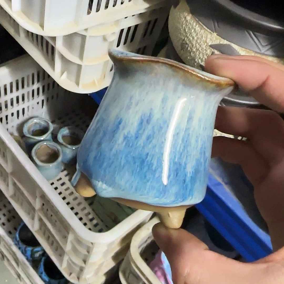 福利局库存尾单·有孔花盆当天满9元发3051