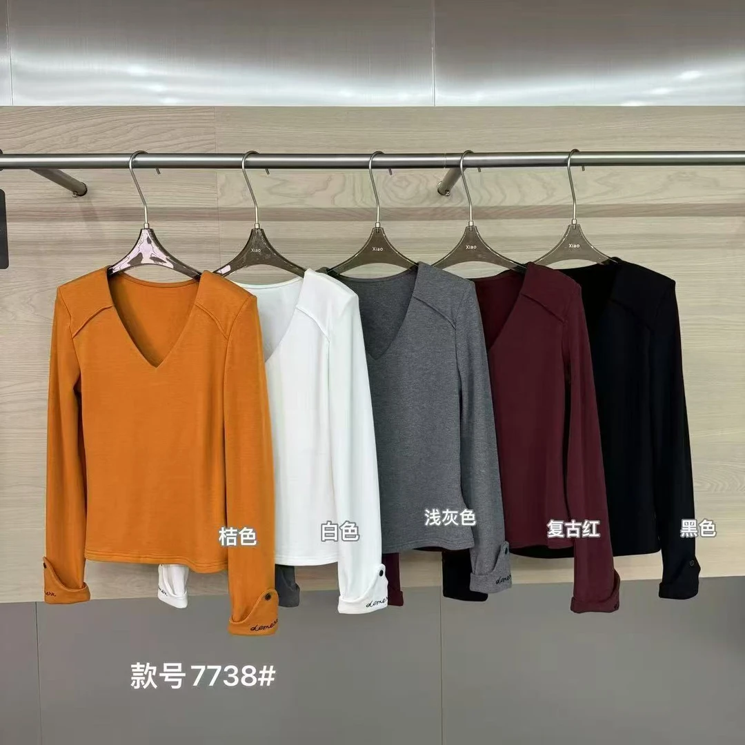 麦基绒V领正肩显瘦，超显瘦小衫7738