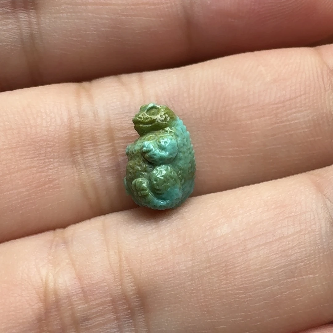 未镶嵌绿松石哥斯拉