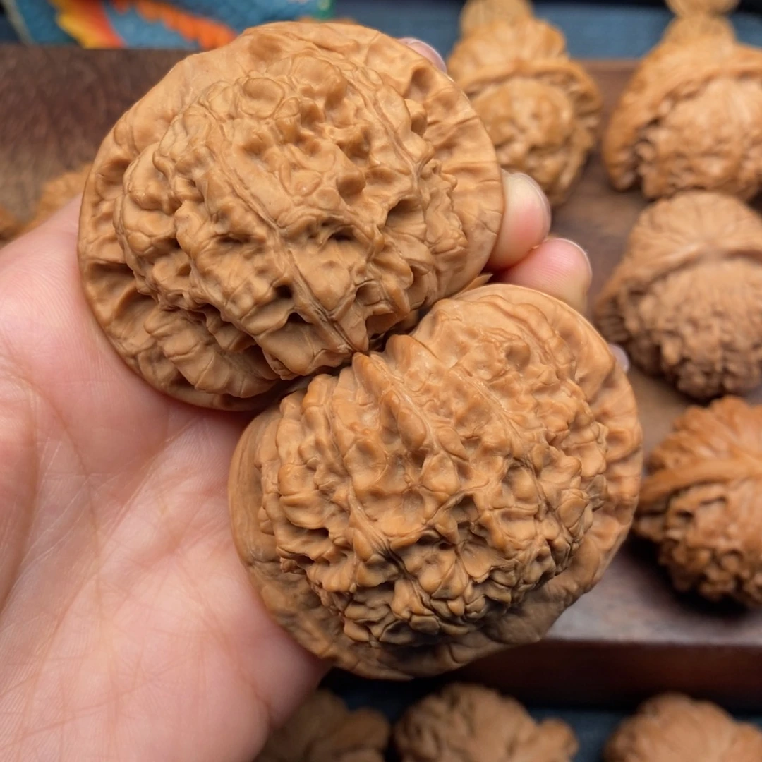 文玩核桃把件欧*克55全品精配大官帽