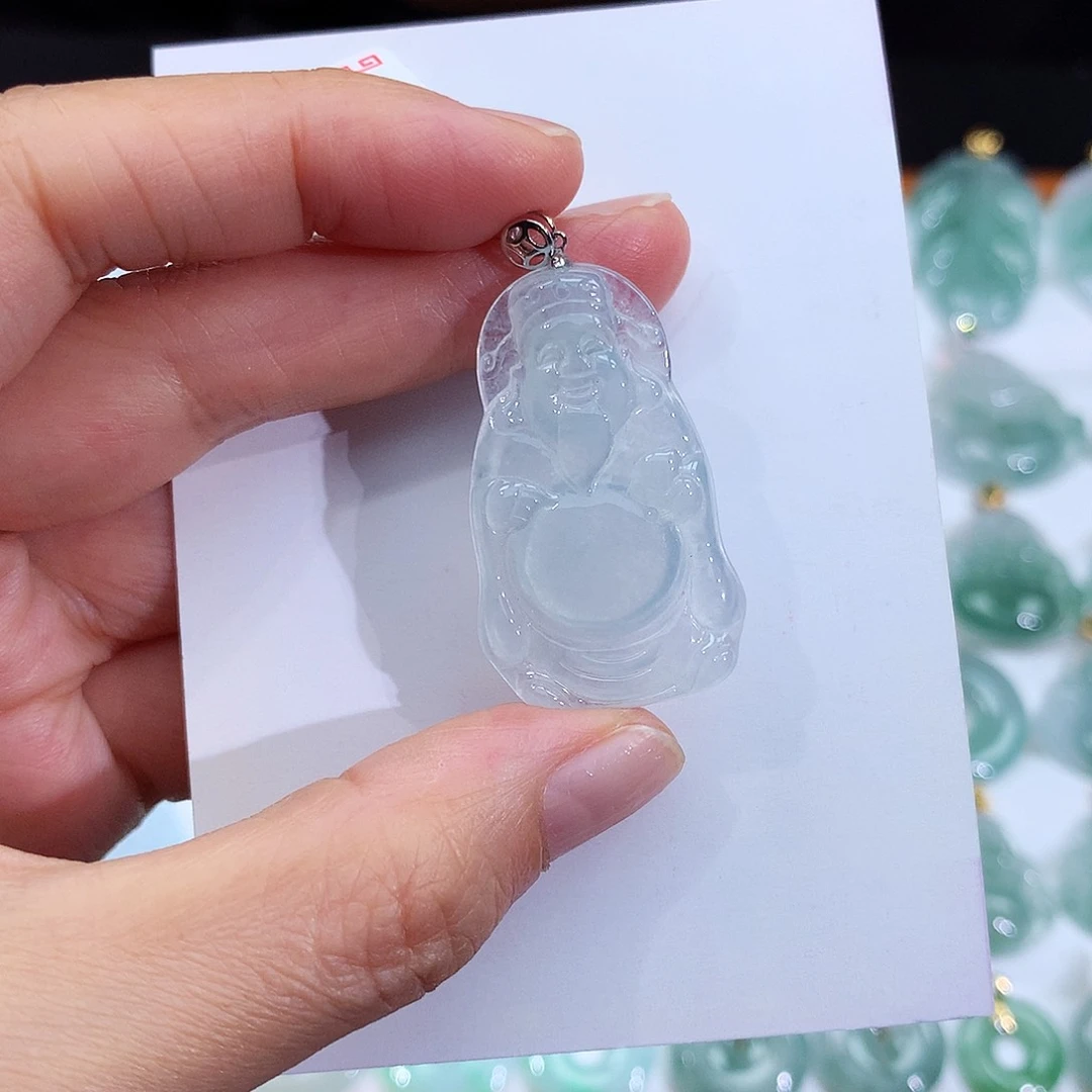 翡翠18K金镶嵌颈饰翡翠吊坠