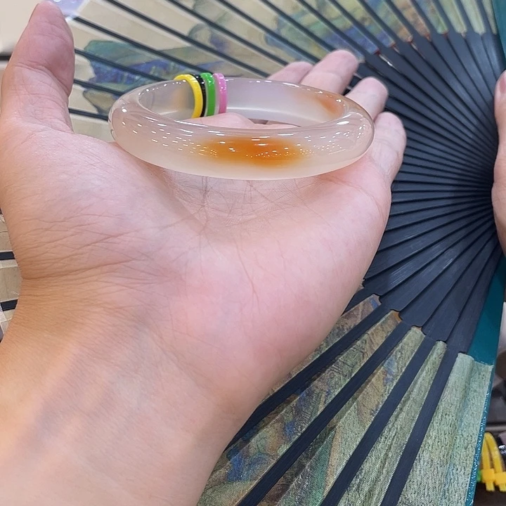 手镯玛瑙/玉髓未镶嵌