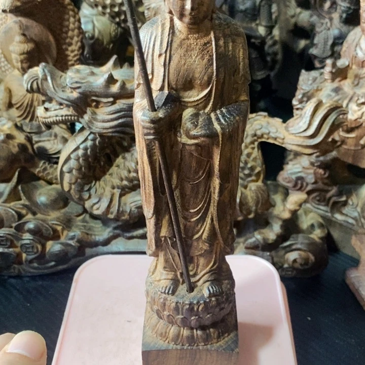木摆件家居设计的设计师