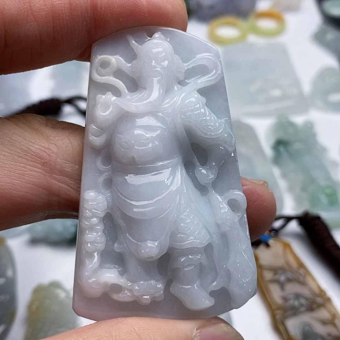 翡翠未镶嵌颈饰关二爷