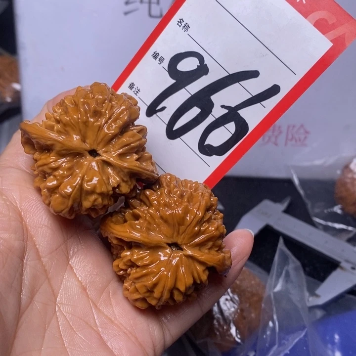 文玩核桃把件黑*林966，44官帽色差