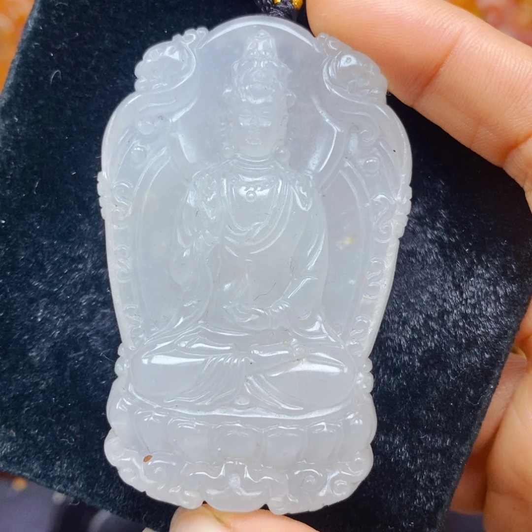 未镶嵌石英质玉（黄龙玉）颈饰