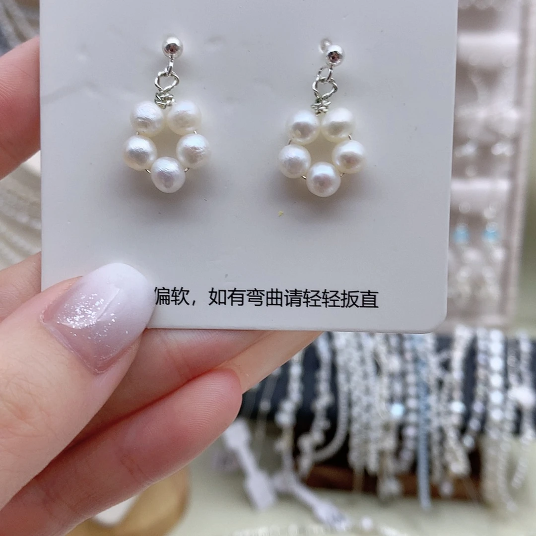 淡水珍珠银S925镶嵌耳饰
