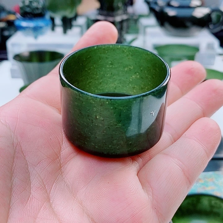 和田玉（青玉）未镶嵌把件
