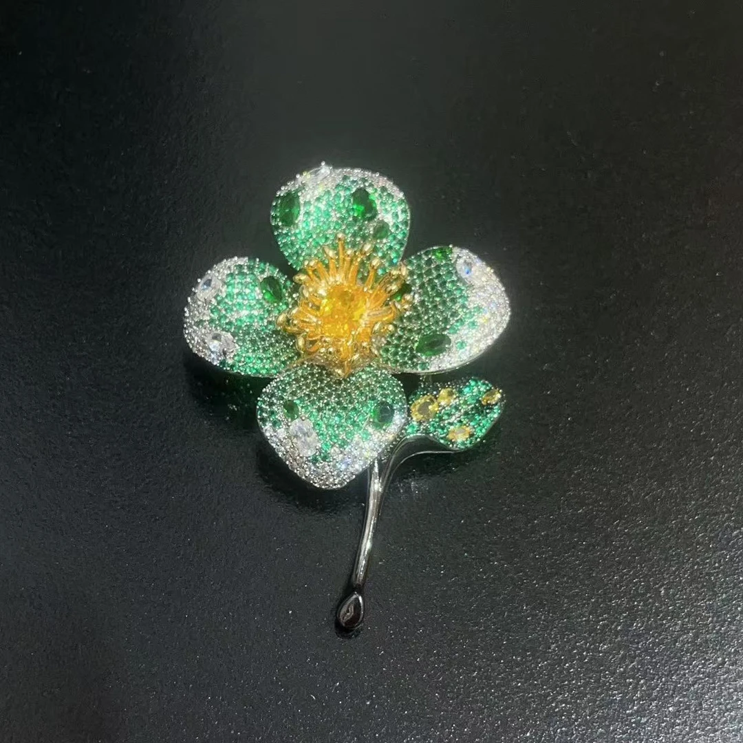 kasiya/卡思雅 铜合金锆石胸针 精致时尚满镶花朵胸针百搭款