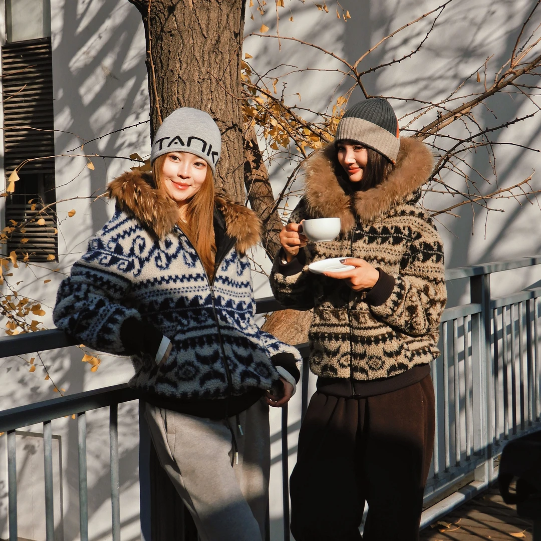 冬季复古费尔岛可拆貉毛领羽绒服情侣摇粒绒加厚连帽保暖鸭绒外套