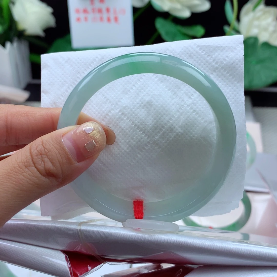 未镶嵌手镯翡翠小**?订金1万
