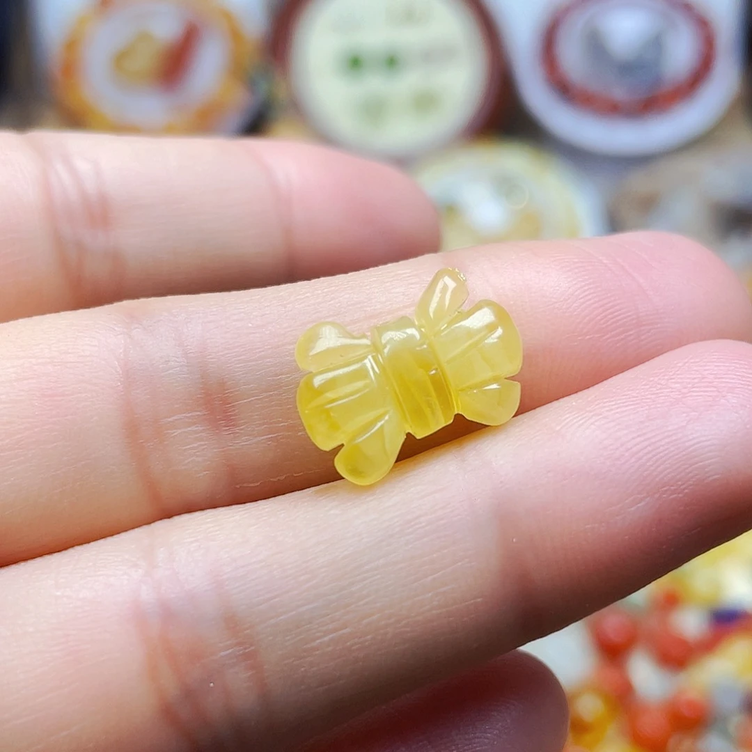 琥珀裸石未镶嵌订制