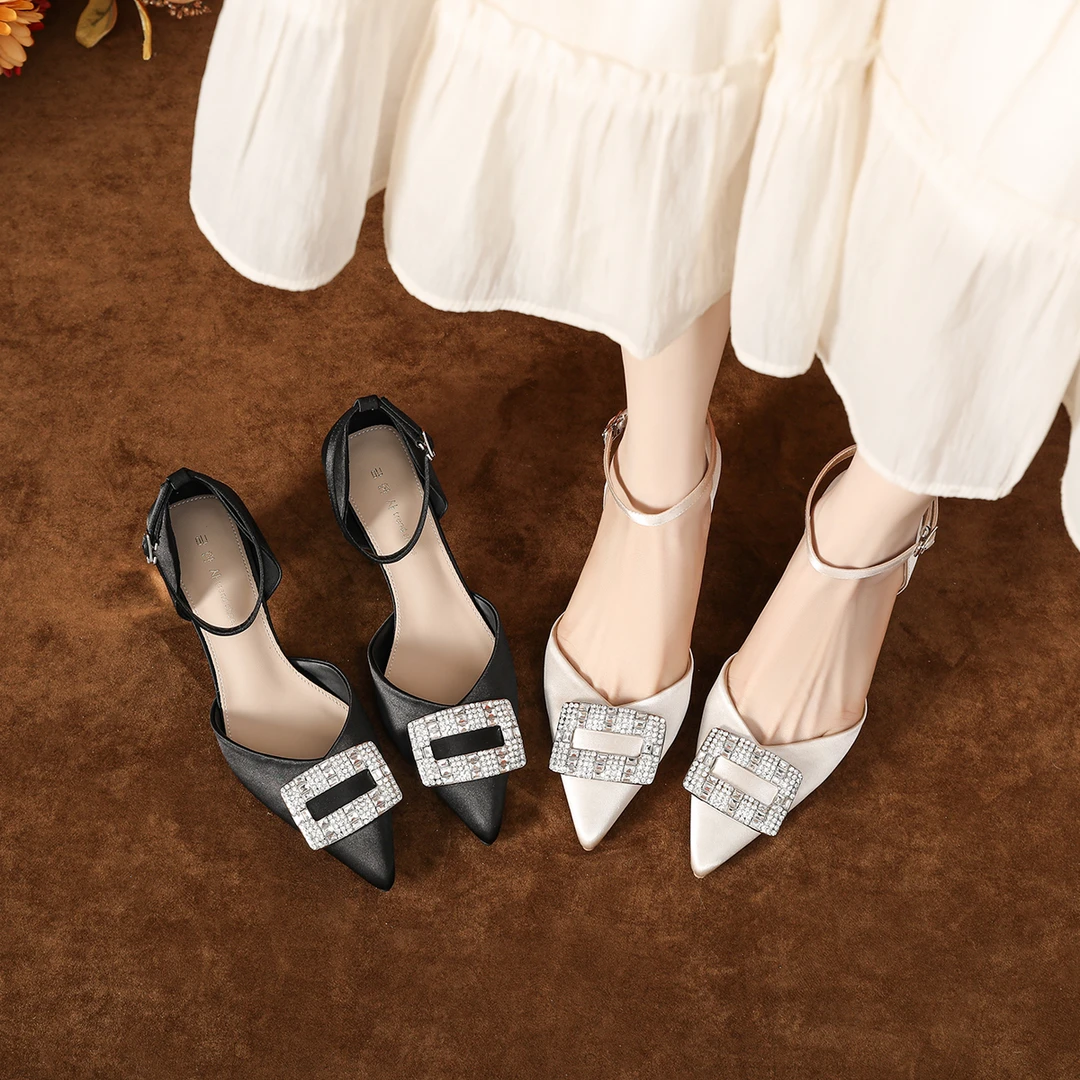 5公分水钻搭扣粗跟鞋女春夏百搭一字带中空鞋配裙子牛仔高档凉鞋
