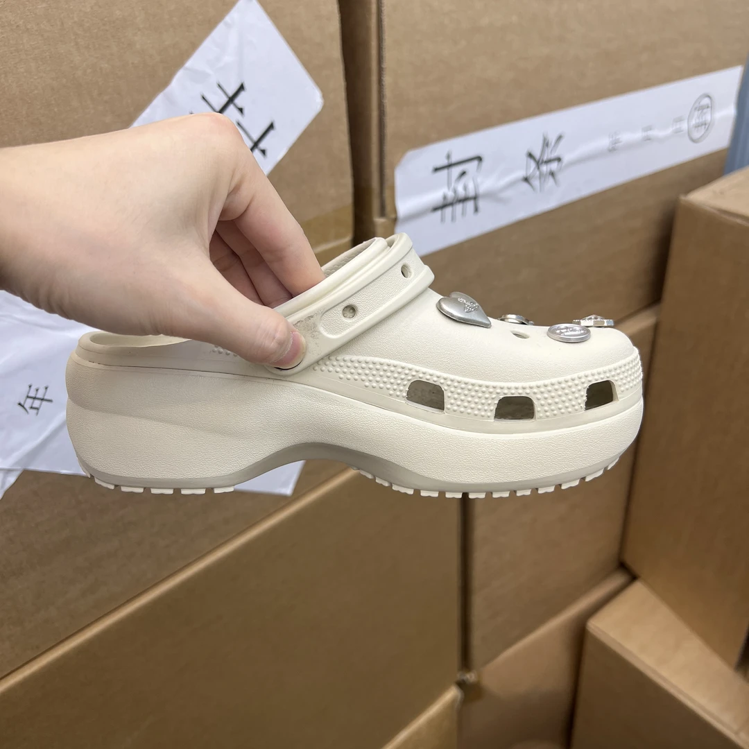 泡芙·云朵·明星款（送直播间金属鞋花）多品牌全新未拆封洞洞鞋C1