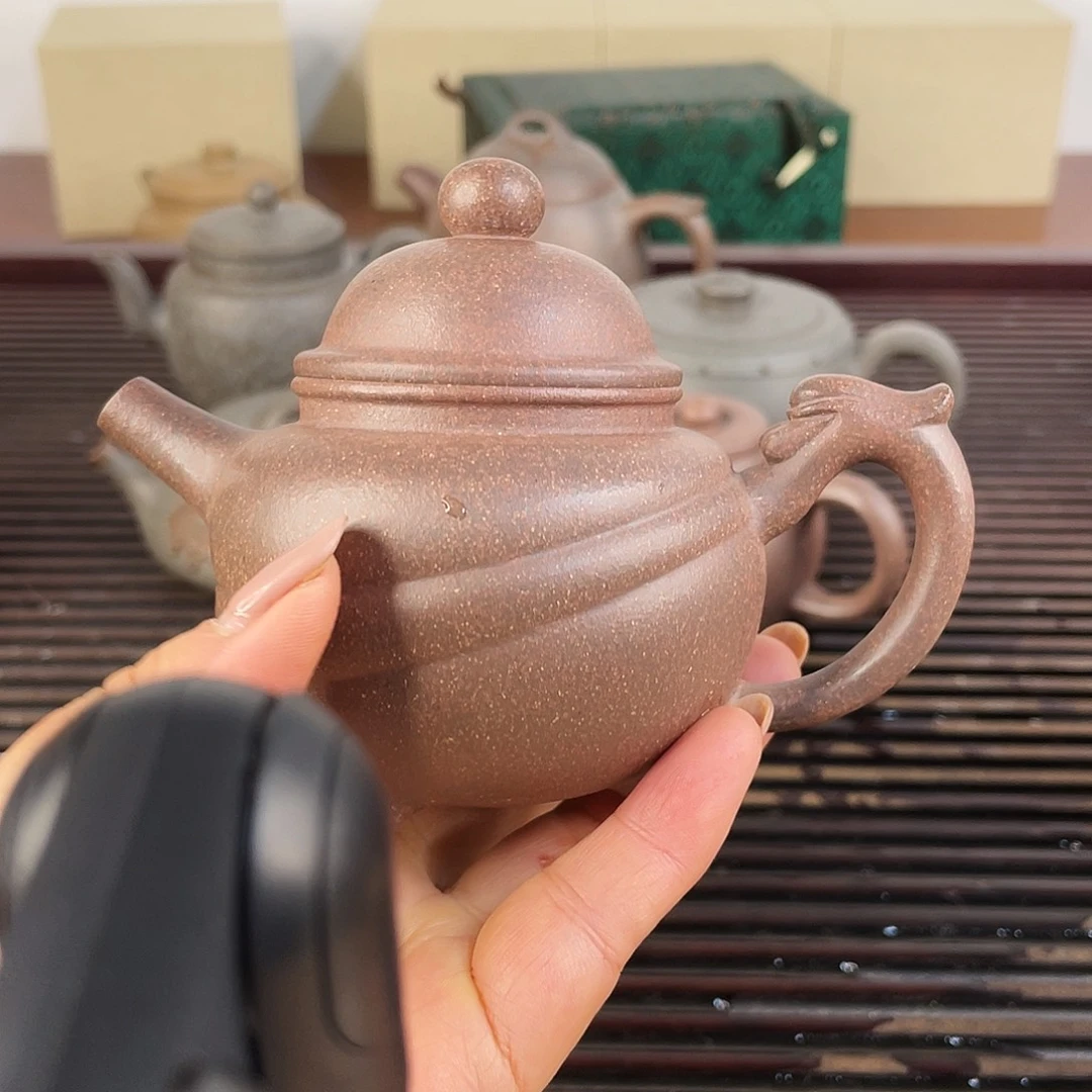 茶壶紫砂六拼半手工制作工艺